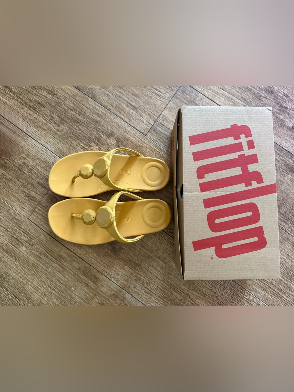 Fitflop Women's Bright Yellow Gem-Embellished Thong Sandals
